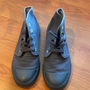 BANGS Gray lace up sneaker size 6